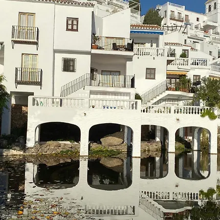 - - Beautiful Seaview Apartment